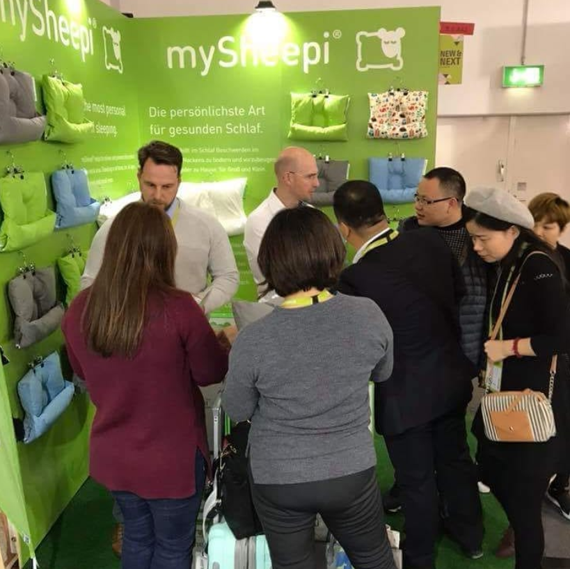 Messestand mySheepi Nackenstützkissen