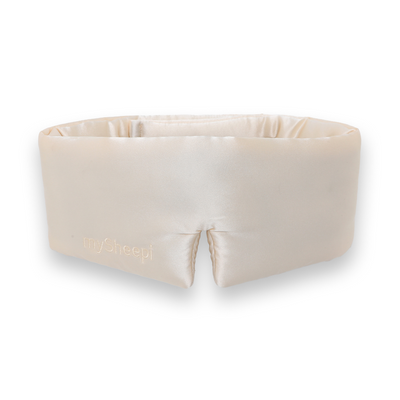 Product Seidenschlafmaske displayed on a clean background, showing main features and details, no visible text, neutral and inviting presentation